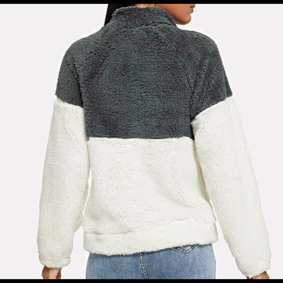 Half zipper sherpa pullover - Picture 2 of 2